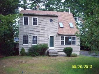 58 Ledgeview Dr, Rochester, NH 03839