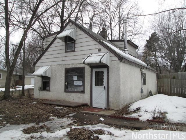 3945 Stockdale Dr, Saint Paul, MN 55127