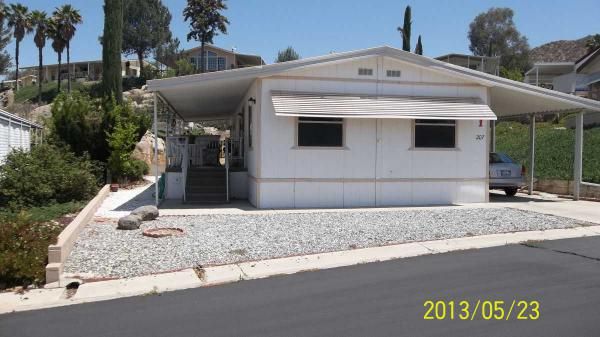 1536 S. State St., #207, Hemet, CA 92543