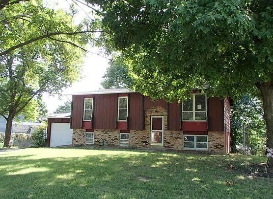 Oak, Pevely, MO 63070