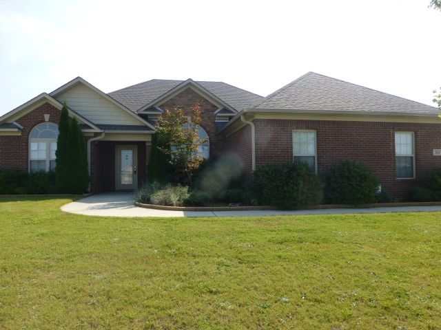 307 Ravens Crest Dr, New Market, AL 35761