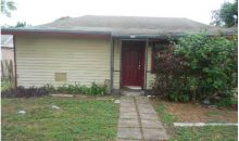 11132 PEACHTREE DR Miami, FL 33161