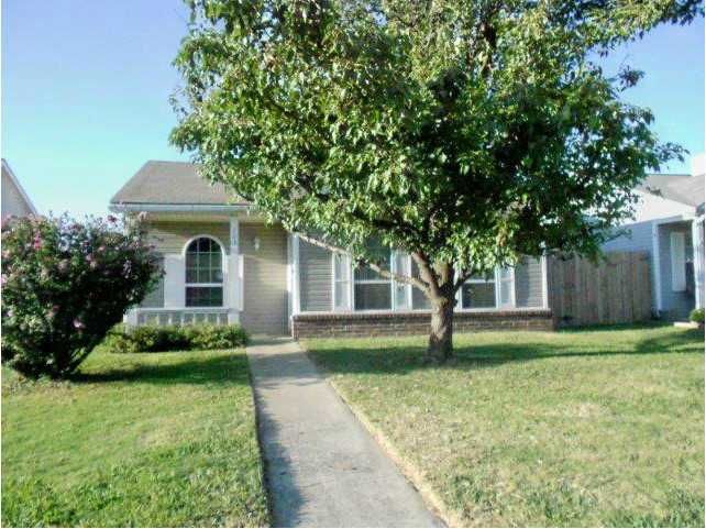 203 SE 17TH ST, Bentonville, AR 72712