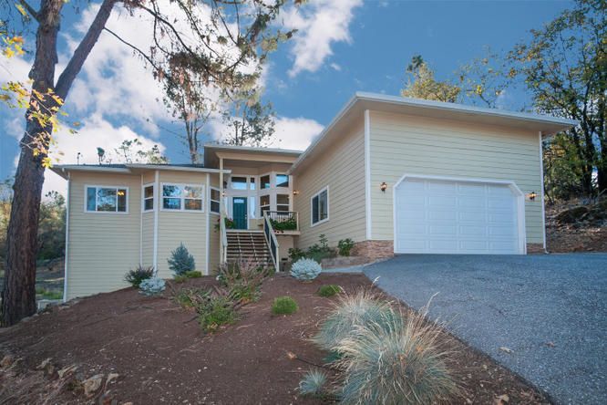 17075 Oscar Drive, Grass Valley, CA 95949