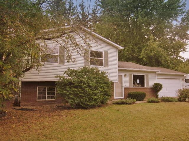 10268 Ashton St, Pinckney, MI 48169