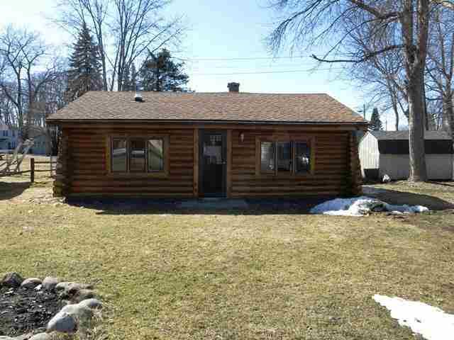 117 Guernsey Ave, Houghton Lake, MI 48629