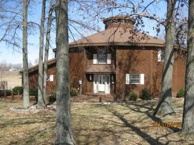 2897 Old State Rd, Mattoon, IL 61938