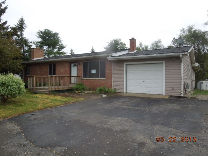 1682 East M-36, Pinckney, MI 48169