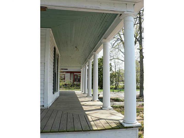 1096 S Broad Street, Commerce, GA 30529