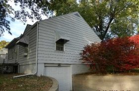3923 Crestview Rd, Independence, MO 64052