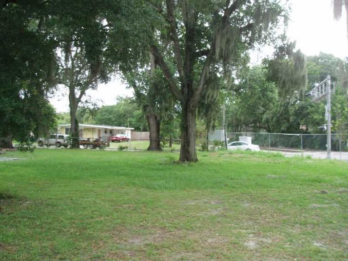 1905 E WATERS AVE, Tampa, FL 33604