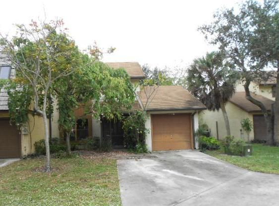 1046 Raintree Dr, Palm Beach Gardens, FL 33410