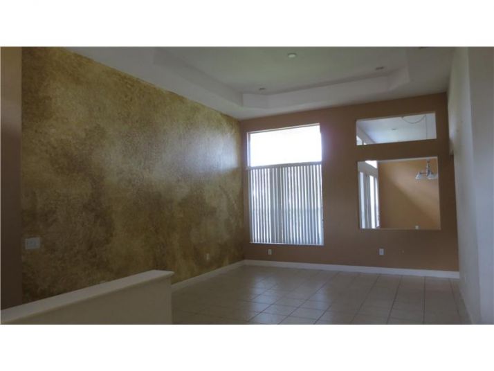 18571 SW 44TH ST, Hollywood, FL 33029