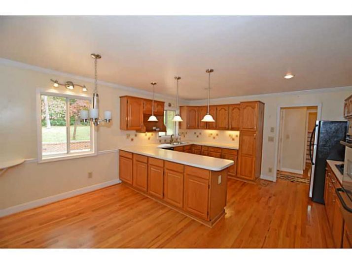 1081 Lee Circle Ne, Atlanta, GA 30324