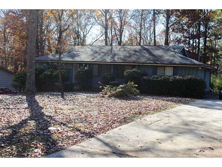 4762 Sw Valley Dale Drive, Lilburn, GA 30047