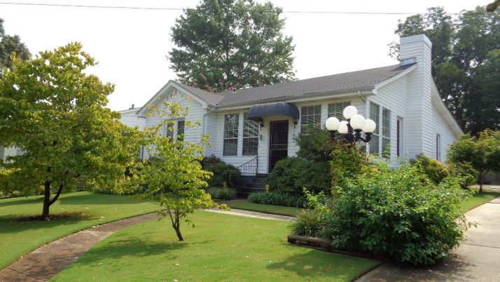 3104 12th Ave, Sheffield, AL 35660