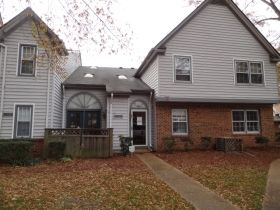 967 Saint Andrews Reach Apt B, Chesapeake, VA 23320