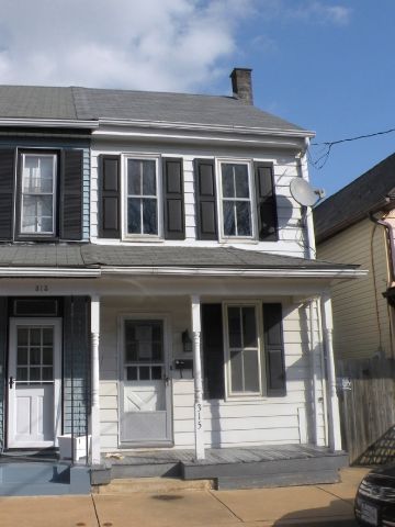 19 W Holly St, Hazleton, PA 18201