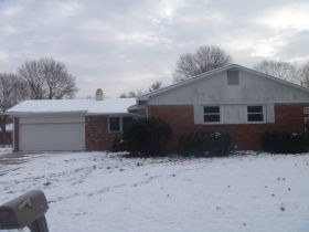 5015 Manning Rd, Indianapolis, IN 46228