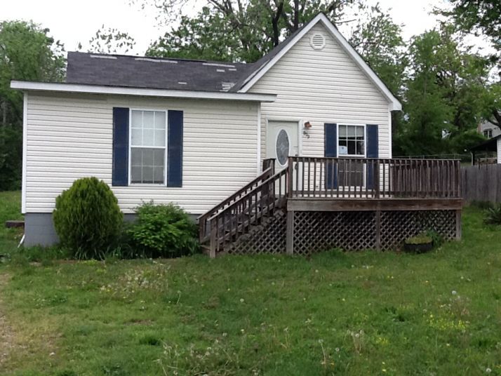 909 Jackson St, Park Hills, MO 63601