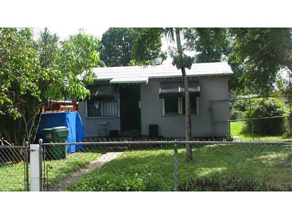 1768 NW 9th St, Miami, FL 33147