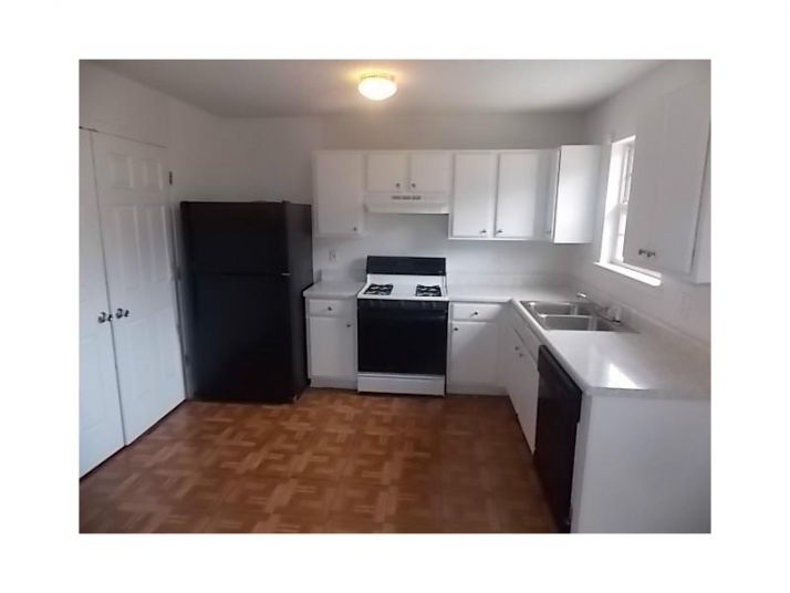 2942 Ward Lake Way, Ellenwood, GA 30294