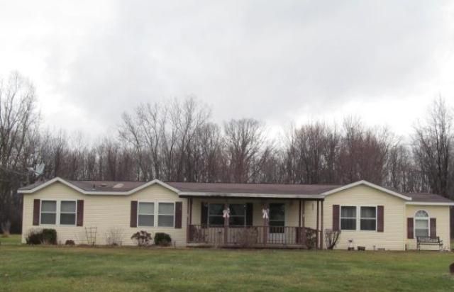 5386 Hillier Dr, Clio, MI 48420