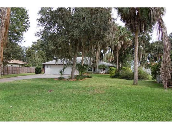11206 W BEACH PKWY, Lake Wales, FL 33898