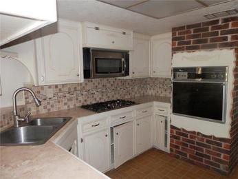 2200 W South St, Alvin, TX 77511