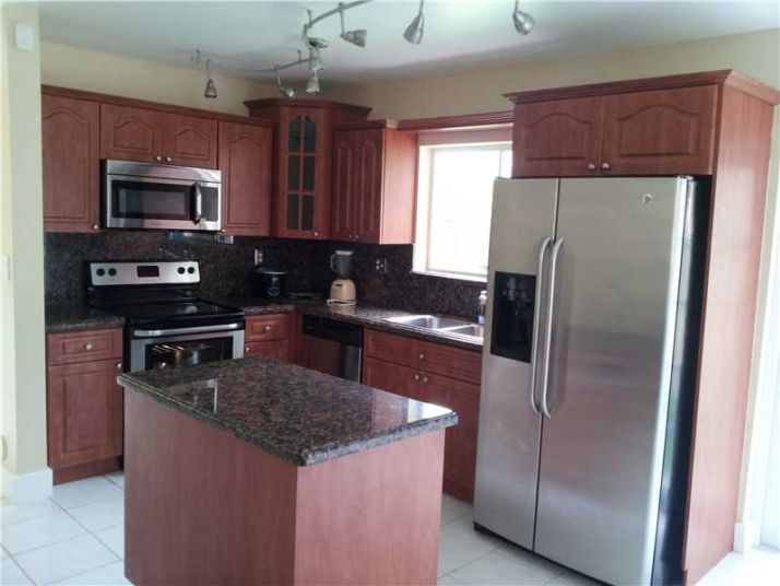 15861 SW 74 LN, Miami, FL 33193