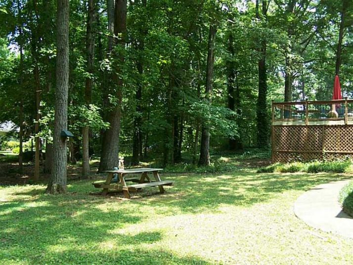 230 Oakridge Drive, Cartersville, GA 30121