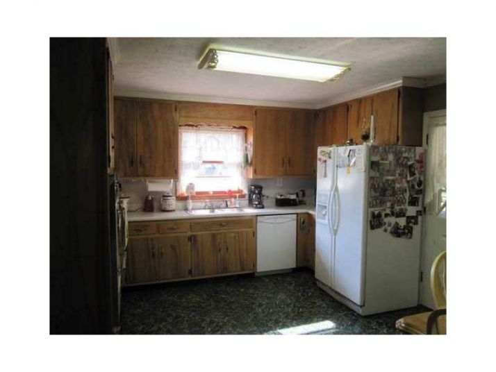 6475 Newnan Road, Brooks, GA 30205