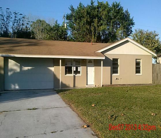 1017 Lakemoor Blvd, Rockledge, FL 32955