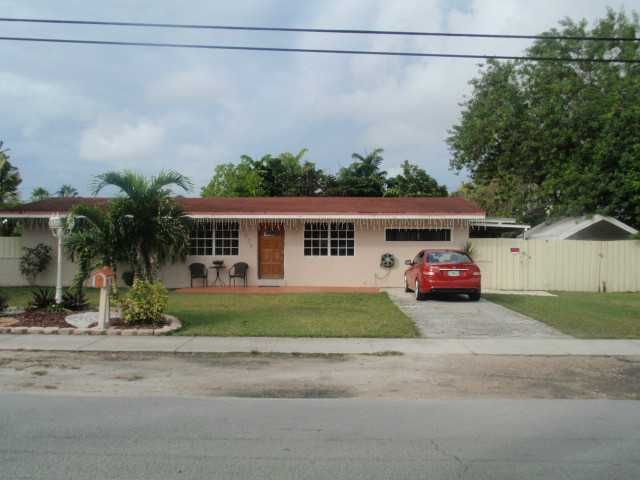 4320 SW 95 AV, Miami, FL 33165