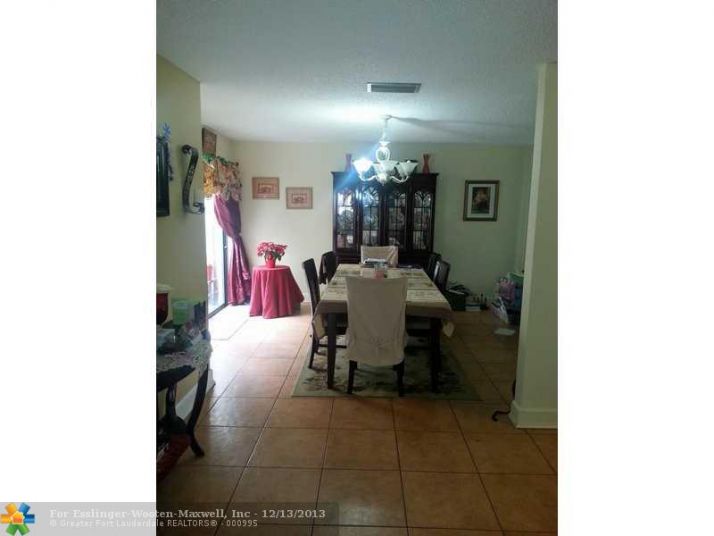 6700 NW 4TH CT, Fort Lauderdale, FL 33317