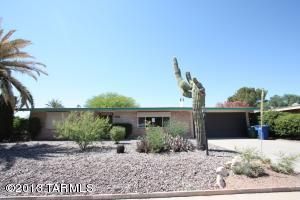 8972 E Calle Pasto, Tucson, AZ 85715