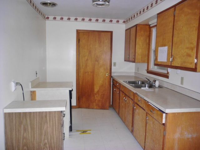 310 W Benjamin St, Linwood, MI 48634