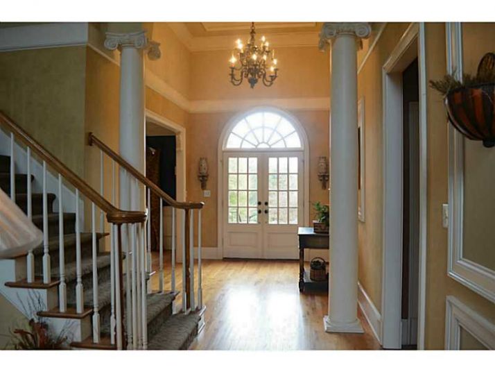 5925 Laurel Oak Drive, Suwanee, GA 30024