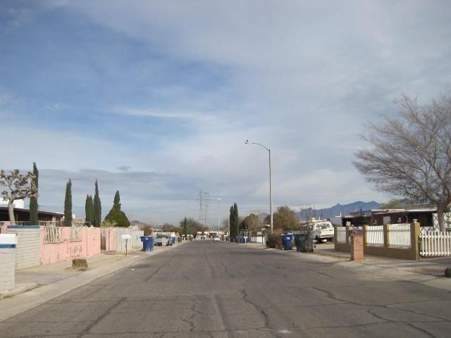 5490 South Pinta Avenue, Tucson, AZ 85706