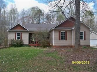 61 Pine Knoll Dr, Dawsonville, GA 30534