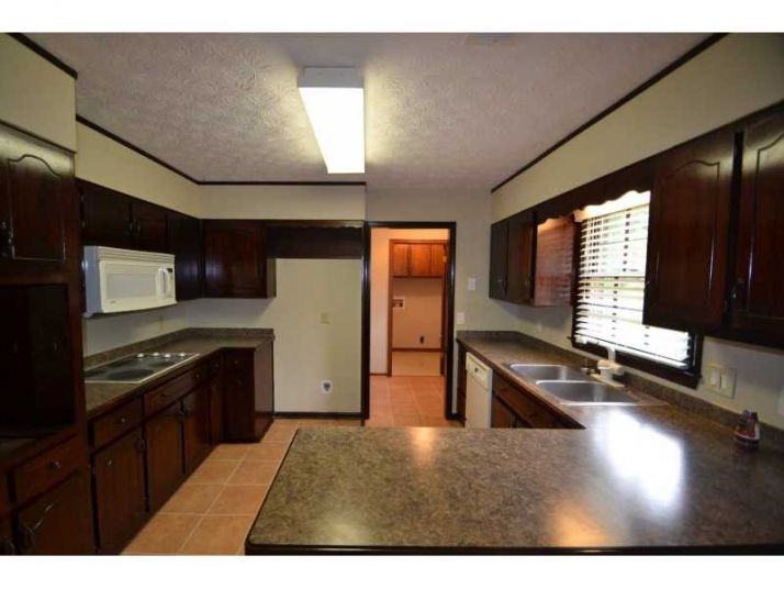 809 Park Lake Court, Monroe, GA 30656