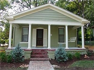 4778 Reinhardt Drive, Mission, KS 66205