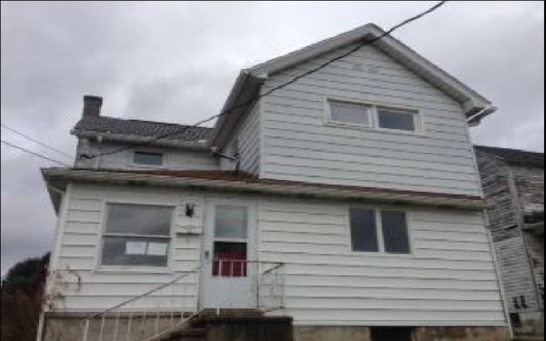 201 Vine Street, Forest City, PA 18421