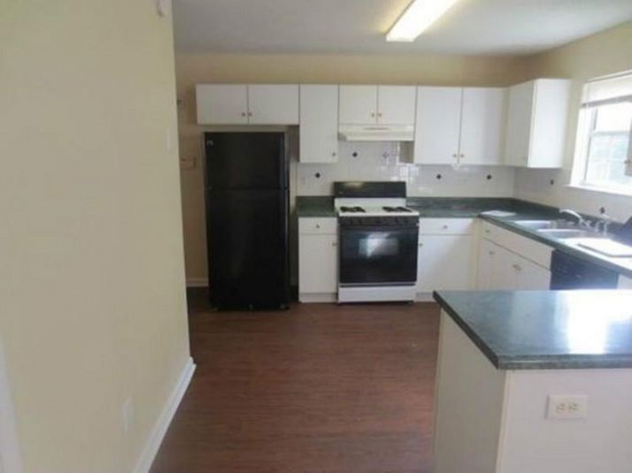4395 Ward Bluff Court, Ellenwood, GA 30294