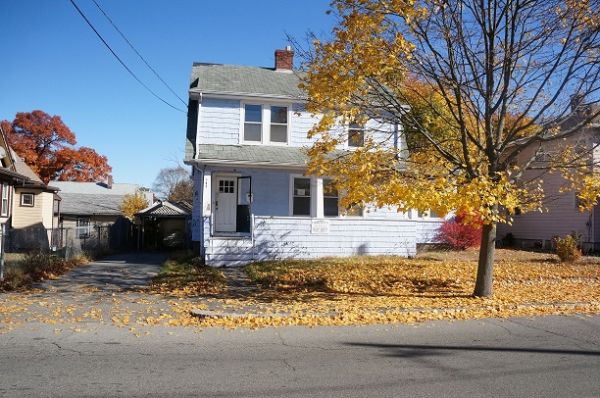 146 Manomet St, Brockton, MA 02301