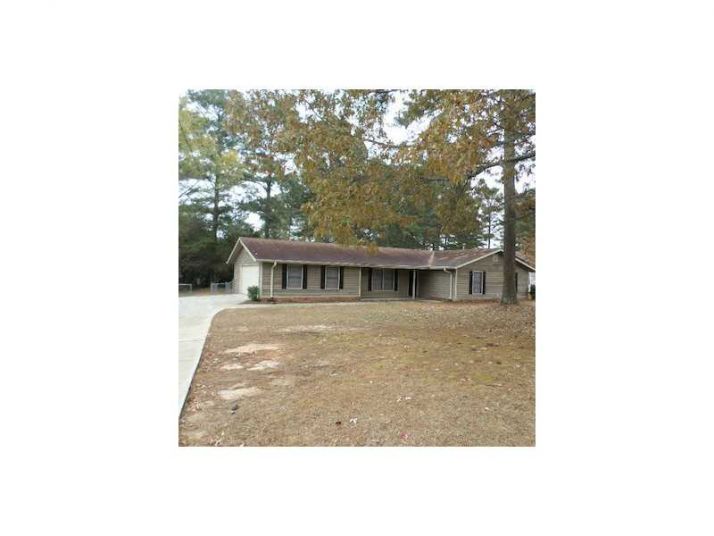 65 Fairfield Drive, Ellenwood, GA 30294