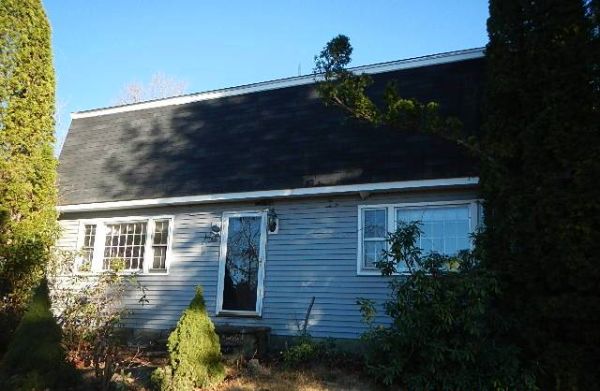 24 Forest St, Windham, NH 03087