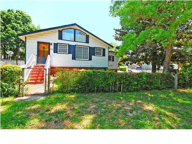 2302 AINTREE AVE, North Charleston, SC 29405