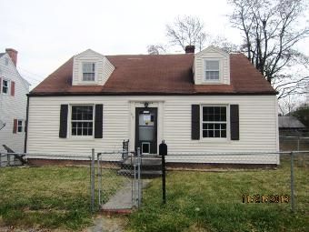 807 Hall St, Staunton, VA 24401