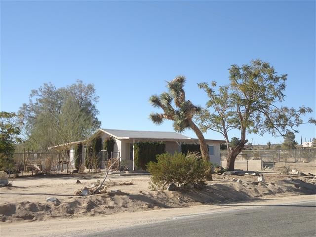 3788 Border Avenue, Joshua Tree, CA 92252